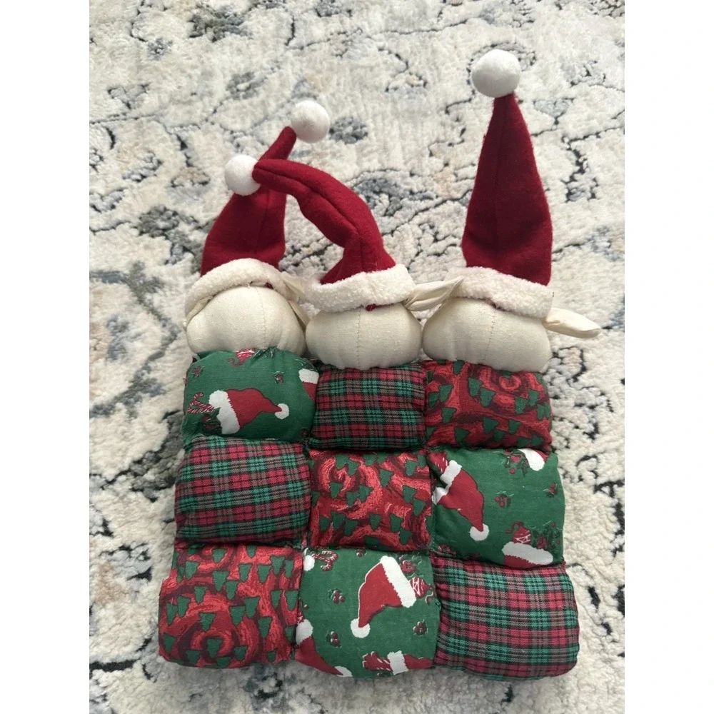 Christmas Pigs In A Blanket Hot Pad - Quilted Thick - Hats Pose